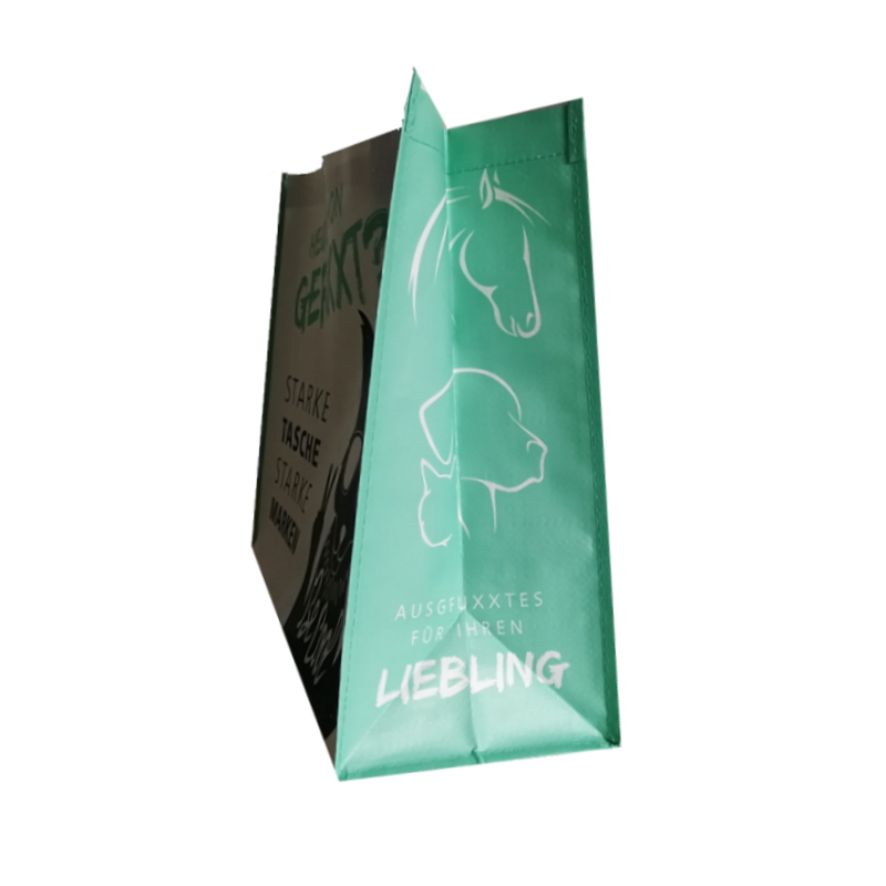 Permanenttaschen mit Nähten und Paspel